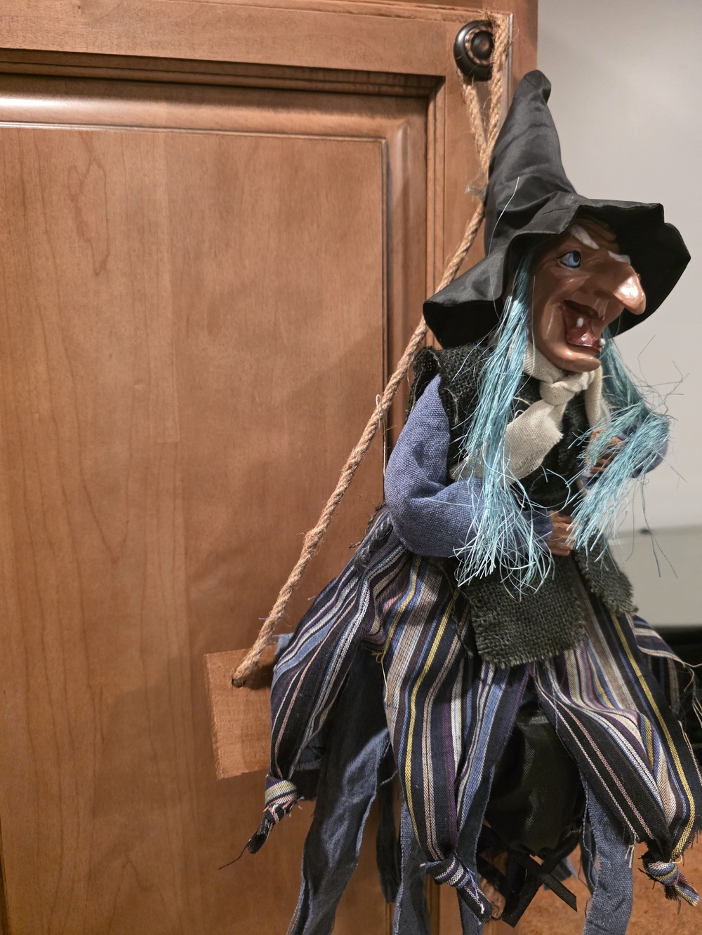 Blue Witch - Picture 3 of 4